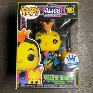 Funko Pop Disney Alice in Wonderland Queen of Hearts with King Blacklight